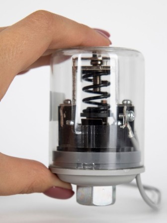 Реле давления воды (реле сухого хода) МДД-2 (резьба 1/4 внутренняя)