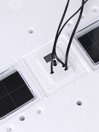 Инкубатор куриных яиц домашний Несушка на 63 яйца с автоматическим поворотом (артикул 75)