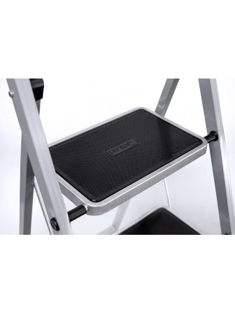 Стремянка CLASS PLUS 2 ступени широкие с покрытием