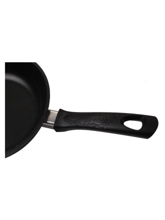 Сковорода с ручкой Kukmara Традиция с227а, 22 см, антипригарное покрытие