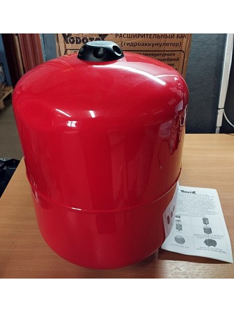 Уценка! Бак расширительный (экспанзомат) LEO БРОФ-19 л-В для систем отопления