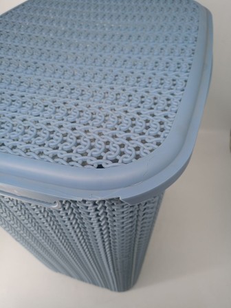 23-0107 Корзина для белья VIOLET 206036 Вязь 60 л, голубая норка