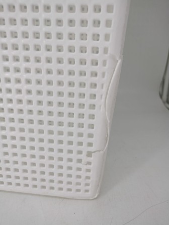 23-2224 Корзина для белья VIOLET 5650006 Лофт 50 л, белая, узкая с крышкой