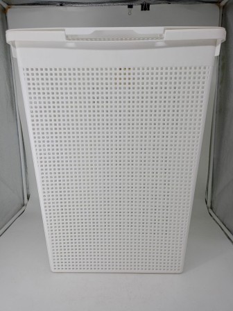 23-2224 Корзина для белья VIOLET 5650006 Лофт 50 л, белая, узкая с крышкой