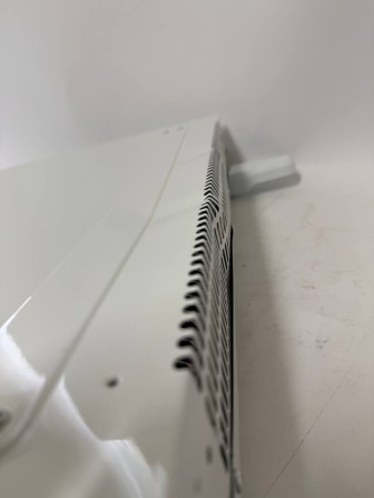 Уценка 24-2816 Обогреватель конвектор OASIS KM-15, 1500 Вт, настенный/напольный на колесиках