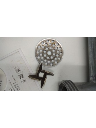 Уценка 24-0031 Мясорубка электрическая Белвар "Помощница" КЭМ-36/220-4-31