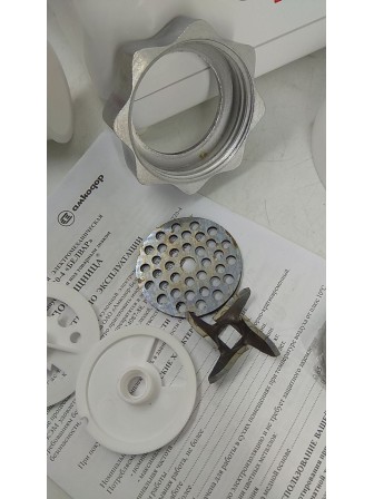 Уценка 24-2434 Мясорубка электрическая Белвар "Помощница" КЭМ-36/220-4-31