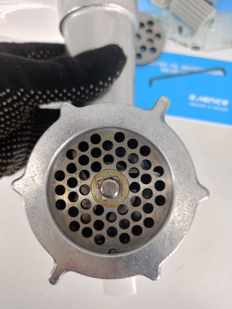 Уценка 23-1032 Электромясорубка ЛЕПСЕ Гамма-7-4 White