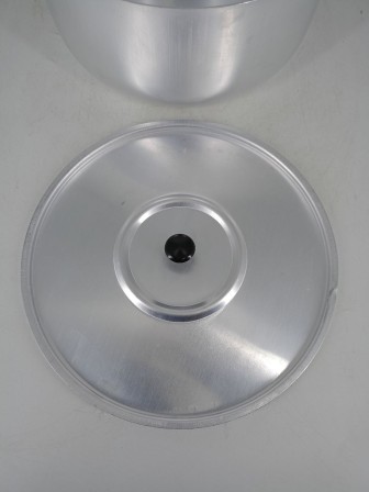 Уценка 25-0789 Кастрюля алюминиевая Демидовский завод МТ-073, 6 л, с крышкой, матовая