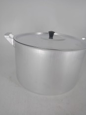 Уценка 25-1887 Кастрюля алюминиевая Демидовский завод МТ-084, 8 л, с крышкой, матовая