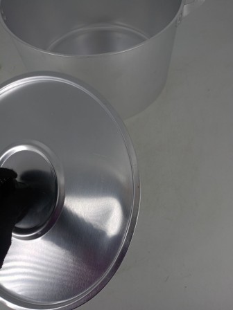 Уценка 25-1887 Кастрюля алюминиевая Демидовский завод МТ-084, 8 л, с крышкой, матовая