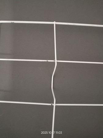 Уценка 25-0207 Решетка № 5: гусиная на 40 ячеек для Несушка 63  45х45 см rn-L0139