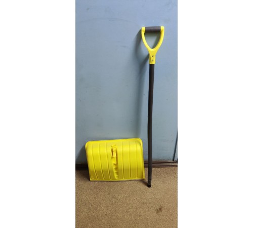 Уценка 23-0136 Лопата снеговая пластиковая Эксперт Викинг 500х390 мм