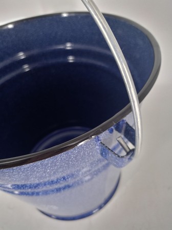 Уценка 25-1833 Ведро 12л с крышкой 1с28с Голубика синее с зерн.