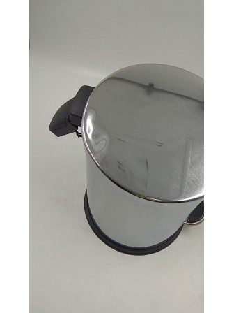 Уценка 24-1087 Ведро для мусора нерж.с педалью 5л Perilla