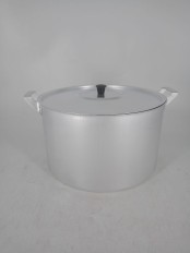 Уценка 25-1934 Кастрюля алюминиевая Демидовский завод МТ-084, 8 л, с крышкой, матовая