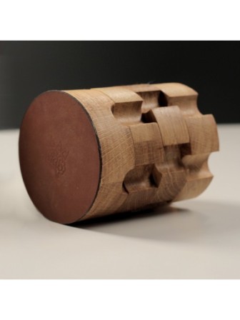 Деревянная подставка карандашница GUN